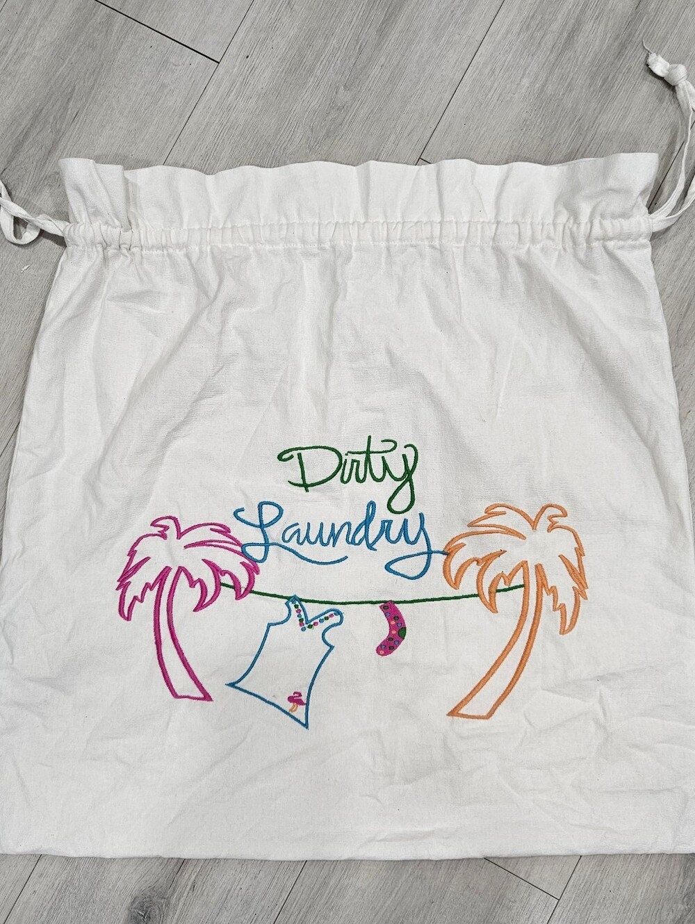 Buckhead Betties Embroidered Dirty Laundry Canvas Bag Palm Trees Clothesline